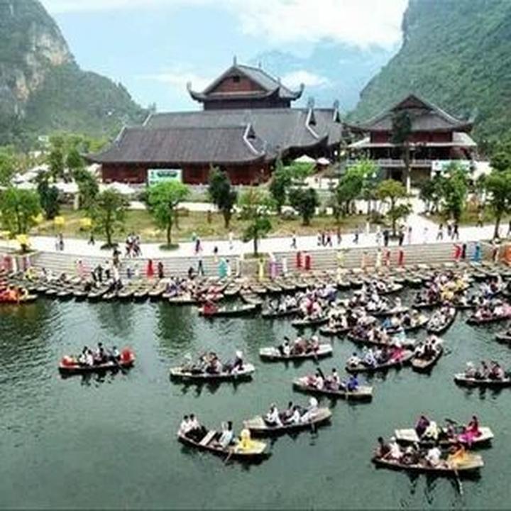 Quần dáng cong đang gây sốt với thiết kế độc đáo và tính ứng dụng cao, giúp tạo hiệu